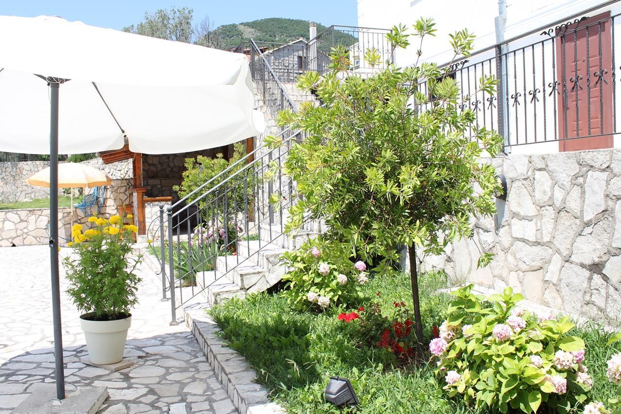 Vila Oaza Markovici Hotel
