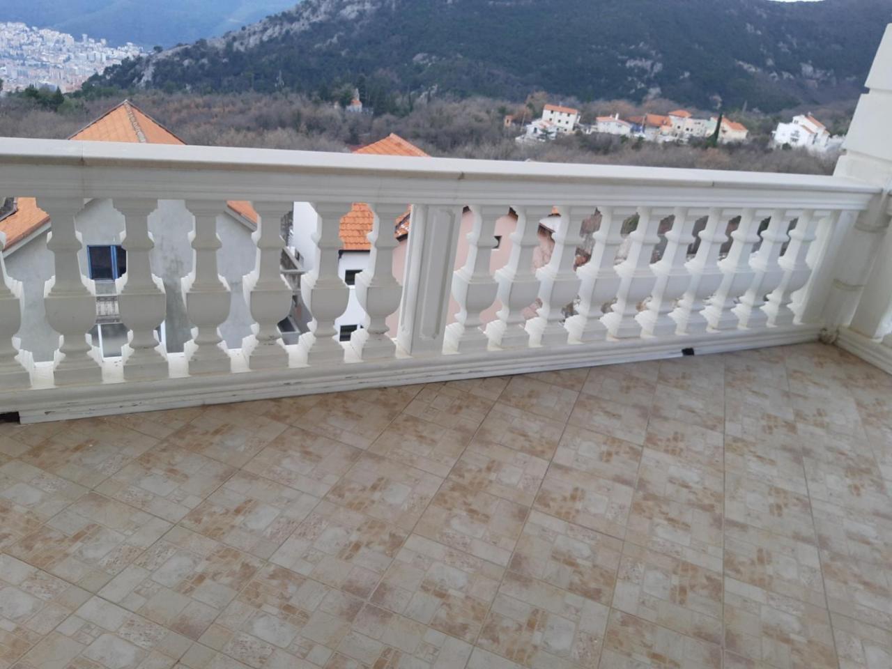 Vila Oaza Markovici 3*